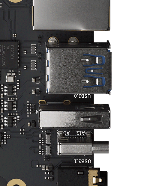 Three USB-A ports interface detail